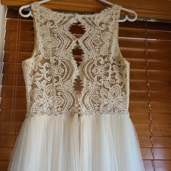 Gorgeous wedding dress -size 10 - Picture 5 of 14